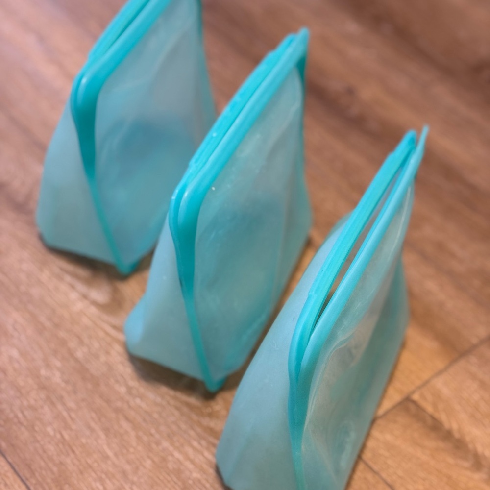 STASHER - Aqua Stand-Up Mid Silicone Food Storage Bags
